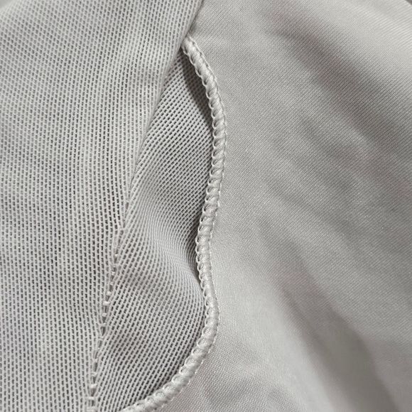 NWOT Fabletics Dove White Sports Bra 4X - Picture 4 of 6